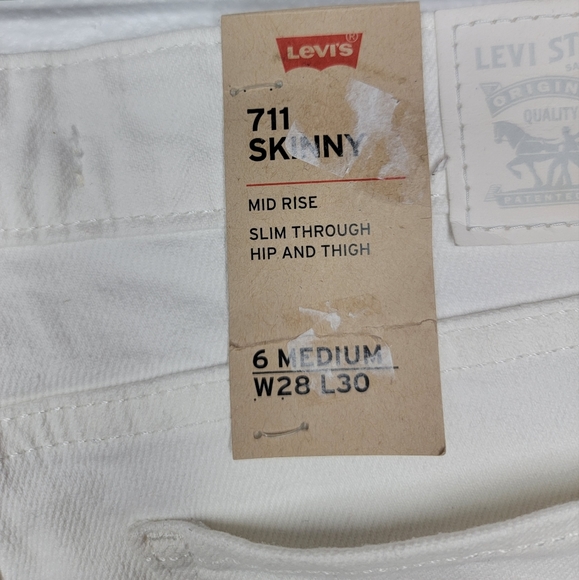 Levi's 711 Skinny Women's Jeans Denim White Sz Waist 28 Length 30 Mid Rise Slim - Picture 10 of 12